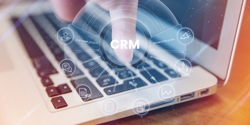 CRM inteligente para pymes: organiza clientes y negociaciones con Bitrix24
